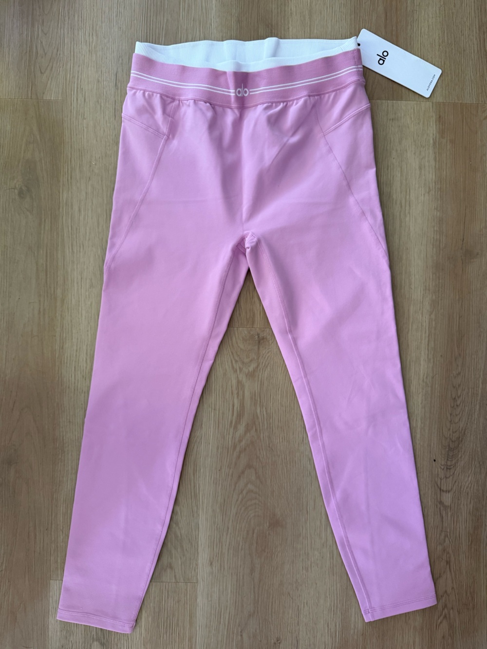 NWT ALO Yoga Candy Heart Pink 7/8 high waist Airbrush Legging size Large